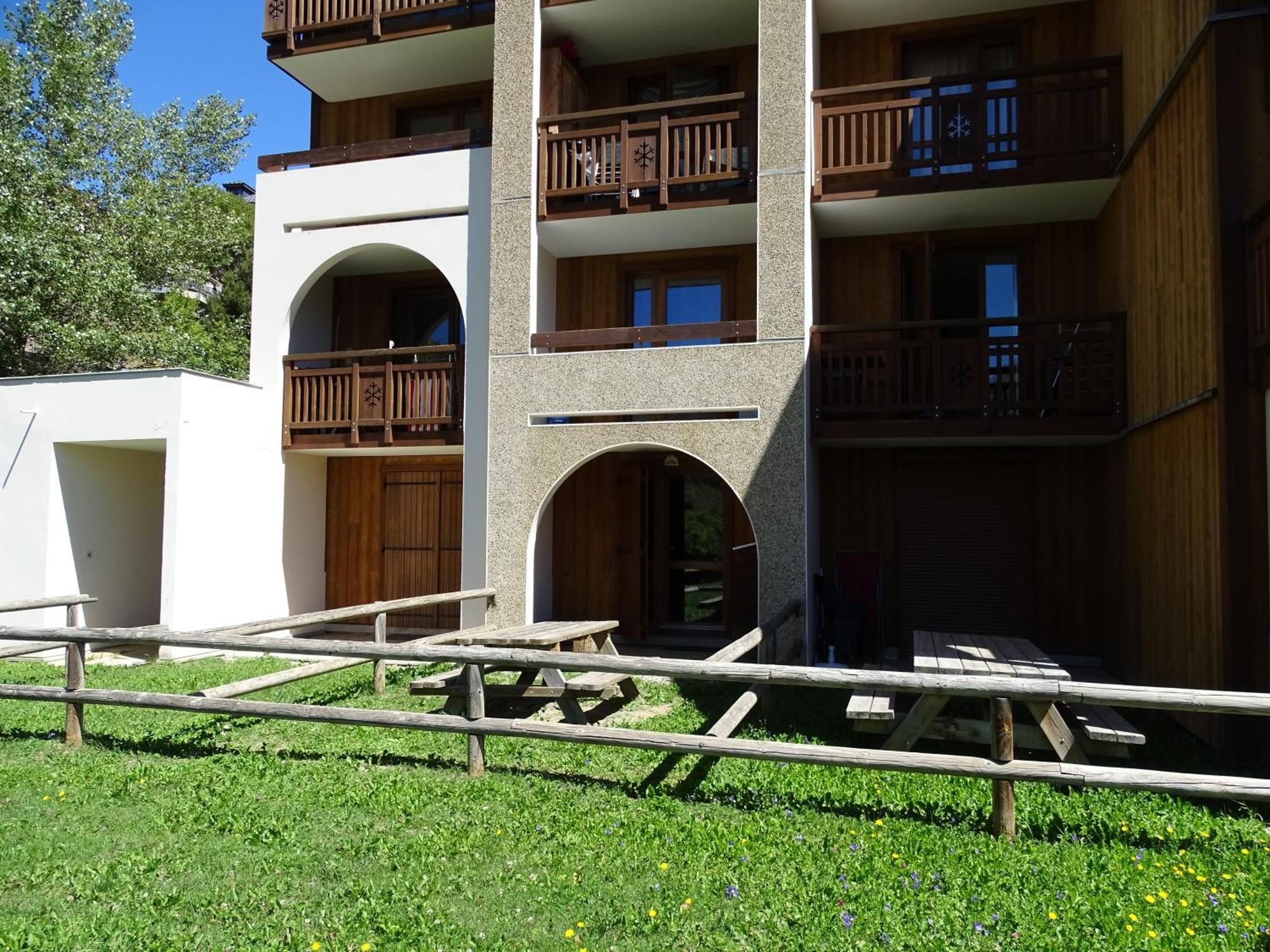 Studio Avec Jardin Et Garage, Proche Super Venosc Les Deux Alpes Exteriér fotografie
